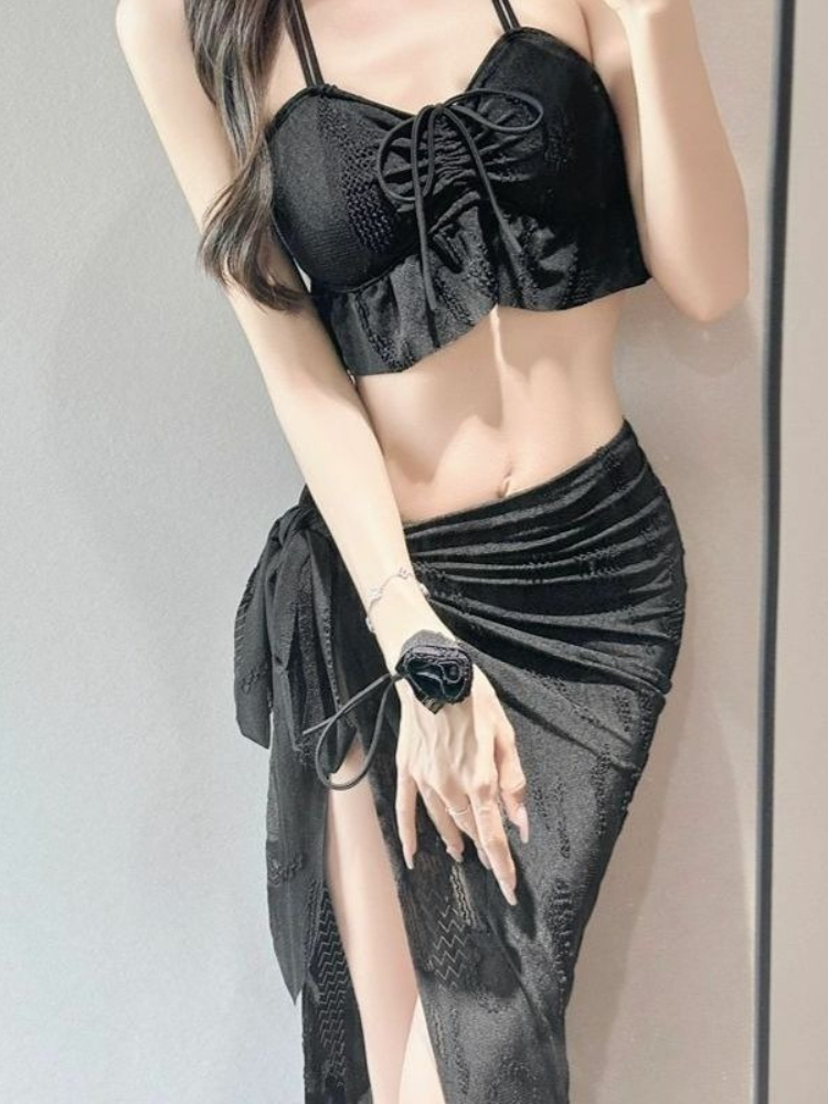 Women Fashion Styles - Bayanlar Çiçekli İki Parçalı Mayo Moda