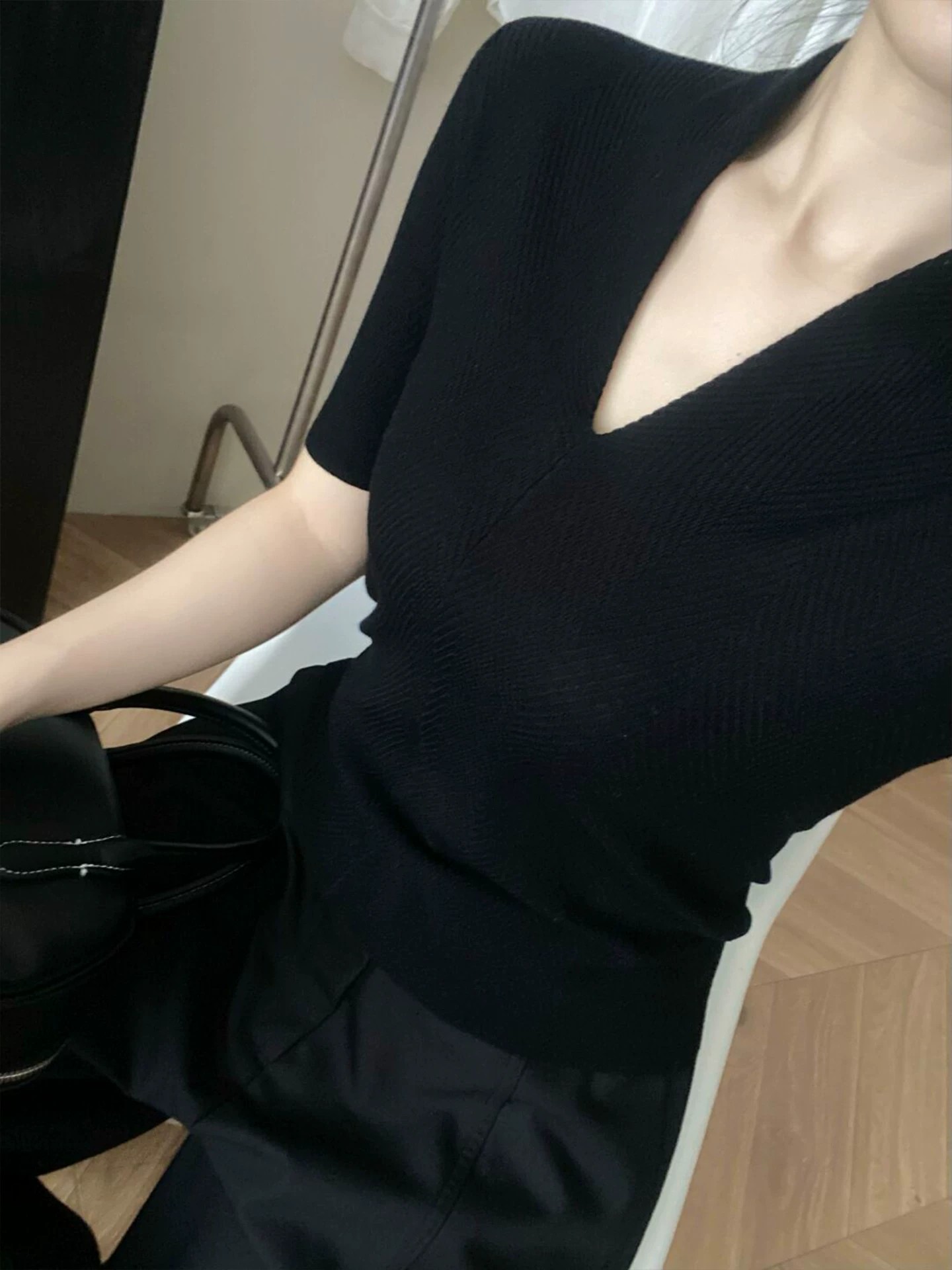 Hafif Lüks, Üst Düzey Beyaz V  - Women Fashion Styles incelemesi ve fiyatı